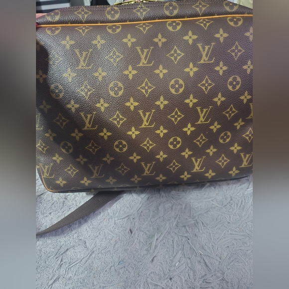 Louis Vuitton Brown Monogram Travel Bag - Picture 13 of 15